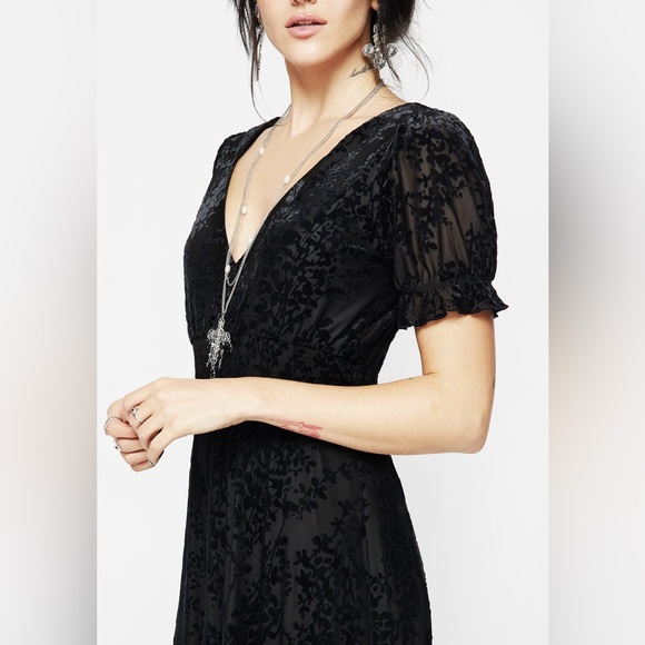 Disturbia Lilias Devoré Tiered Maxi Dress Size US 14 / UK 18 - Picture 2 of 7